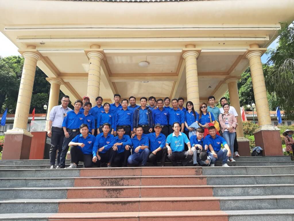 Hành Trình Về Nguồn Giáo Dục Truyền Thống