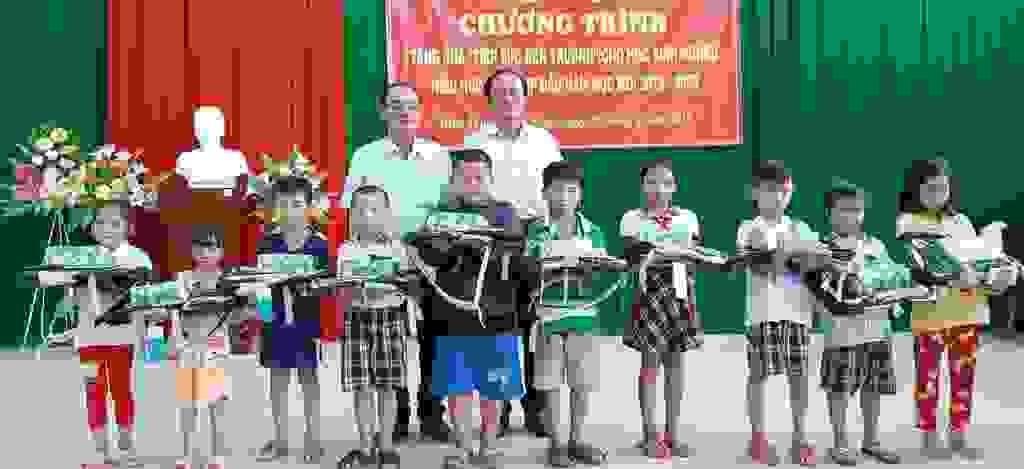 Chương Trình Tặng Quà “Tiếp Sức Đến Trường” Học Sinh Nghèo Hiếu Học Năm Học 2019 – 2020 5