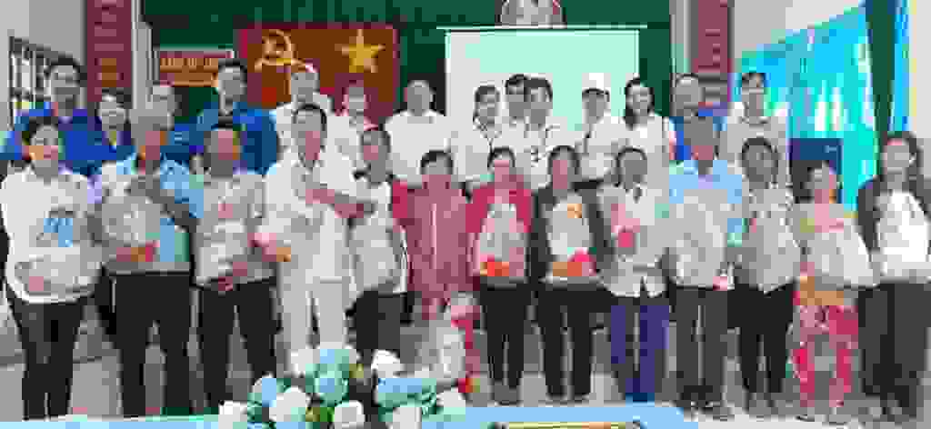 Đoàn khối các cơ quan và Doanh nghiệp tỉnh Trà Vinh trao quà “Xuân yêu thương” năm 2020 23