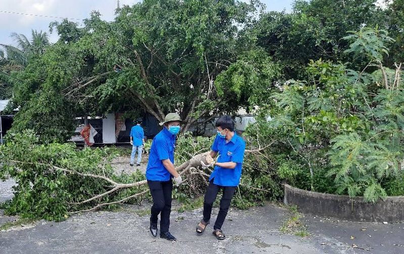 Tuổi trẻ Đoàn khối ra quân “Ngày chủ nhật xanh” đợt 3 năm 2020