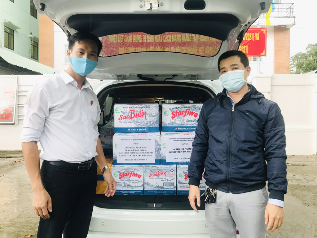 Tuổi trẻ Đoàn khối đồng hành cùng lực lượng tuyến đầu chống dịch