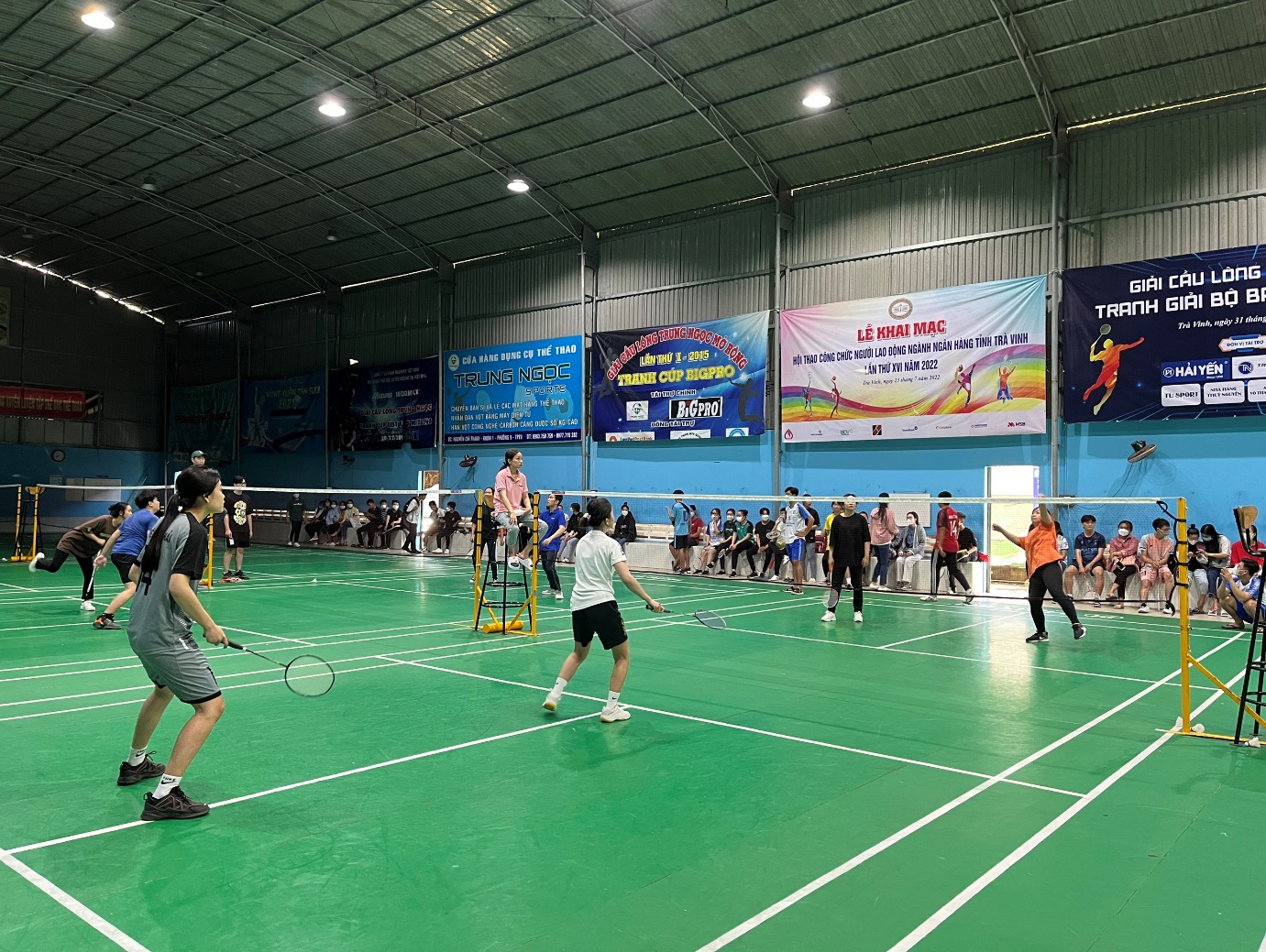 Đoàn trường Cao đẳng Y tế Trà Vinh tổ chức giải cầu lông chào đón tân học sinh, sinh viên năm 2022