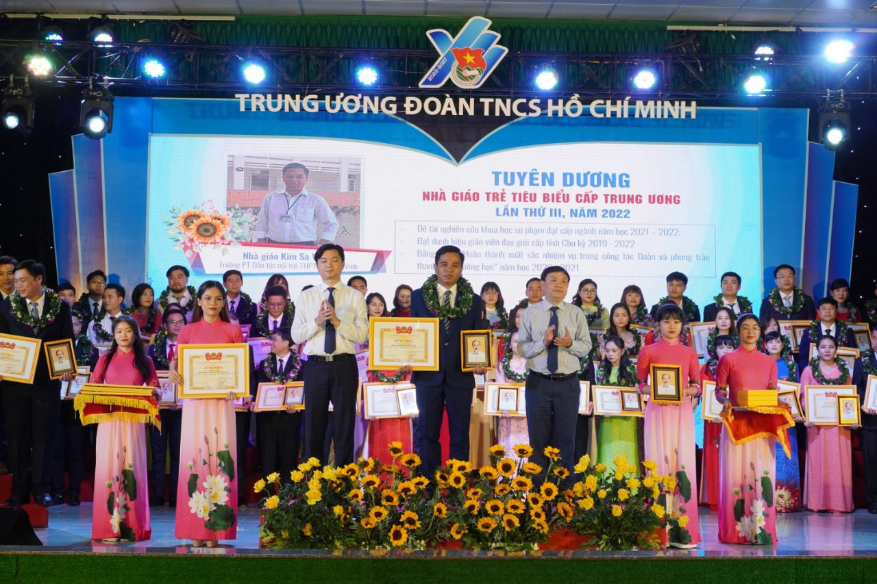 Đoàn khối Trà Vinh: 01 Nhà giáo trẻ được tuyên dương “Nhà giáo trẻ tiêu biểu” cấp Trung ương năm 2022