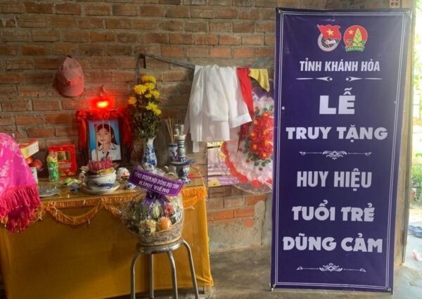 Nhiều tấm gương thanh niên quên mình cứu người được T.Ư Đoàn tặng huy hiệu Tuổi trẻ dũng cảm ảnh 3
