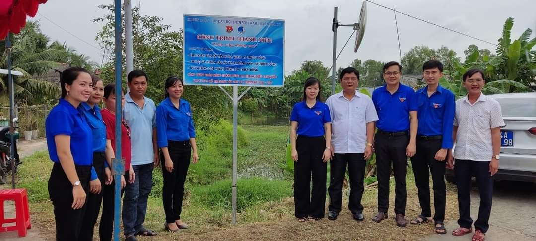 Chi đoàn Tòa án tỉnh Trà Vinh bàn giao công trình “thắp sáng đường quê” chào mừng thành công Đại hội Đại biểu toàn quốc Đoàn TNCS Hồ Chí Minh lần thứ XII, nhiệm kỳ 2022 – 2027