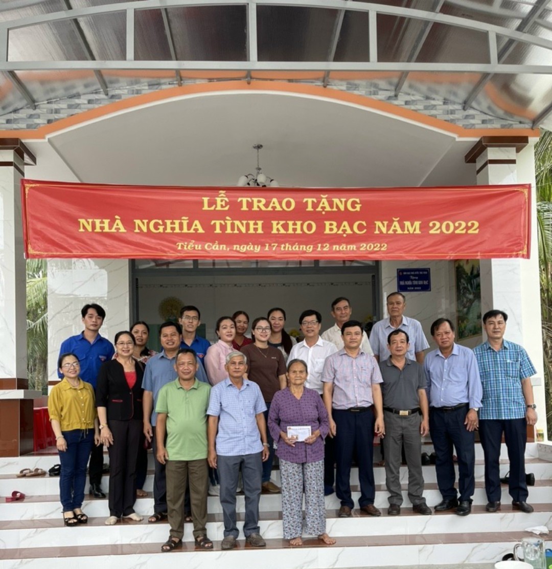 Chi đoàn Kho bạc Nhà nước Trà Vinh bàn giao Nhà tình nghĩa