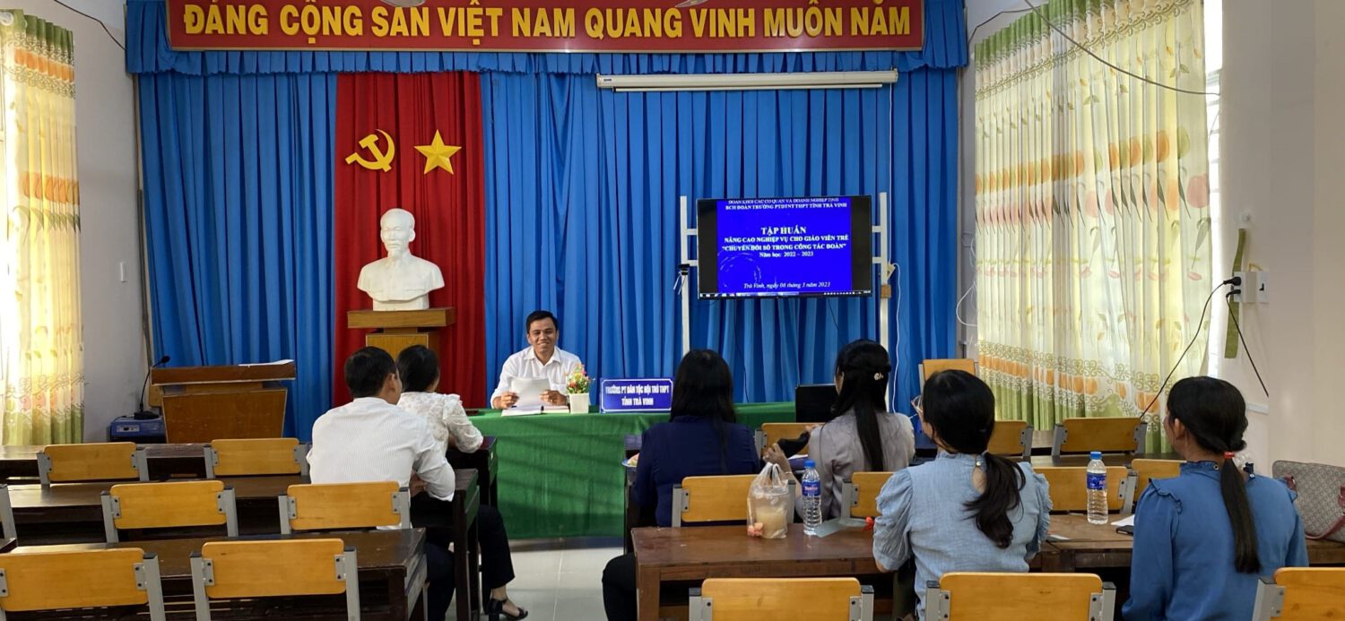 Đoàn Trường Phổ thông DTNT THPT tỉnh tổ chức tập huấn nâng cao kỹ năng, nghiệp vụ cho giáo viên, giảng viên trẻ năm học 2022 – 2023