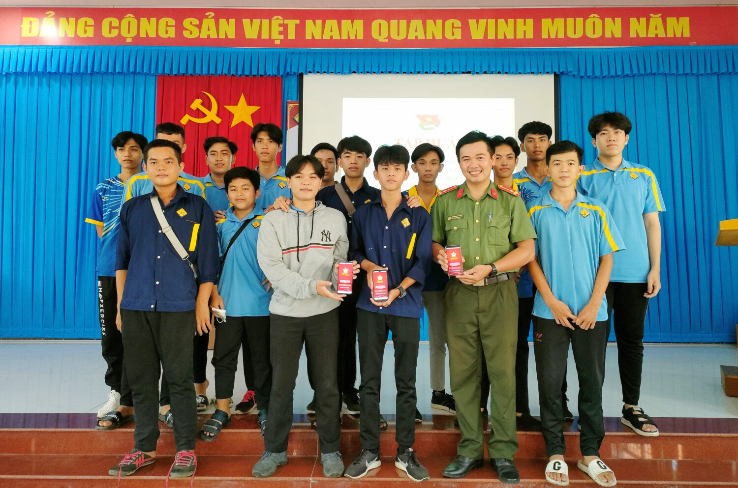 Đoàn Trường Cao đẳng nghề phối hợp tổ chức chương trình nâng cao năng lực số