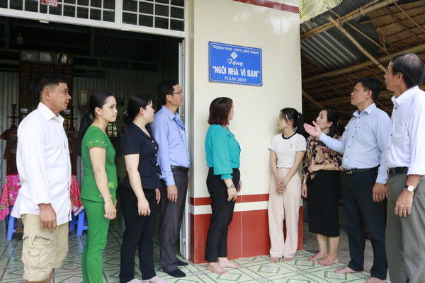 “Ngôi nhà vì bạn” – chắp cánh ước mơ học trò nghèo