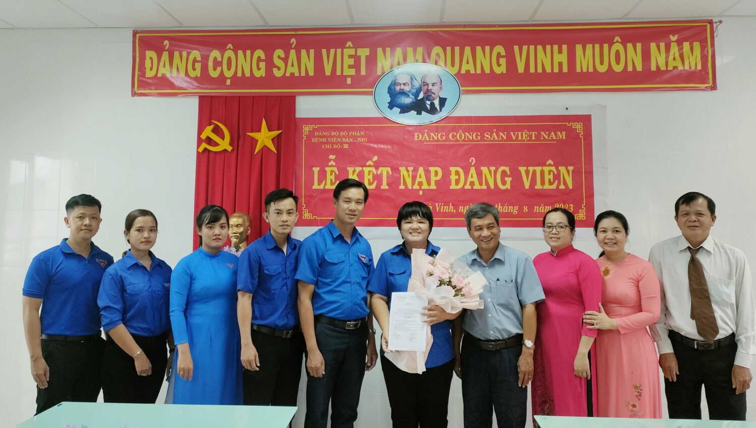 01 đoàn viên ưu tú được kết nạp Đảng trong chiến dịch tình nguyện “Kỳ nghỉ hồng” năm 2023