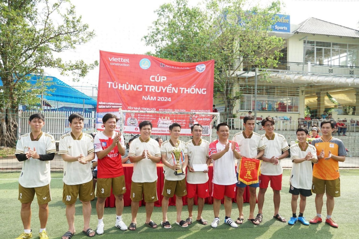 Chi đoàn Sở thông tin và truyền thông phối hợp tổ chức giải bóng đá cup tứ hùng năm 2024