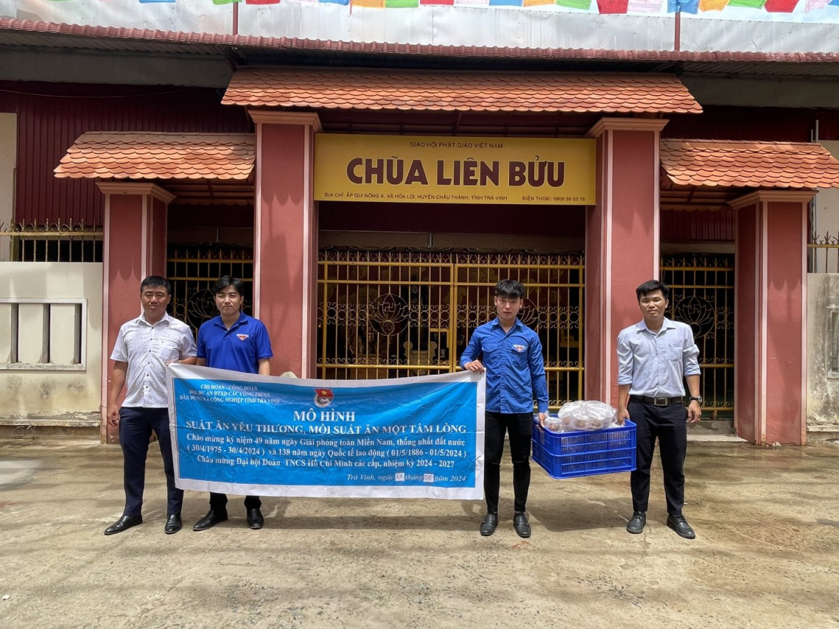 Chi đoàn Ban quản lý dự án ĐTXD các công trình Dân dụng và Công nghiệp thực hiện mô hình “Suất ăn yêu thương, mỗi suất ăn một tấm lòng”