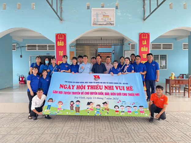 Chi đoàn Cơ quan Đảng, MTTQ và các tổ chức chính trị – xã hội tỉnh tổ chức Ngày hội “Thiếu nhi vui hè”