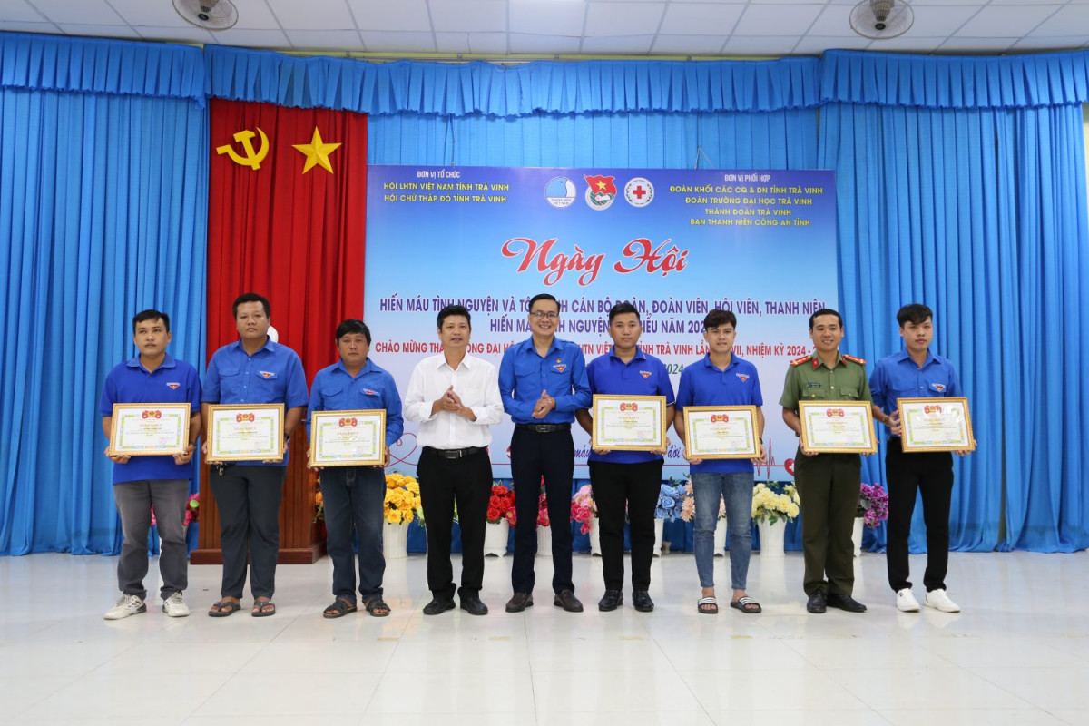 Tuổi trẻ Đoàn khối phối hợp đăng cai tổ chức Lễ tôn vinh cán bộ, đoàn viên, hội viên, thanh niên hiến máu tình nguyện năm 2024