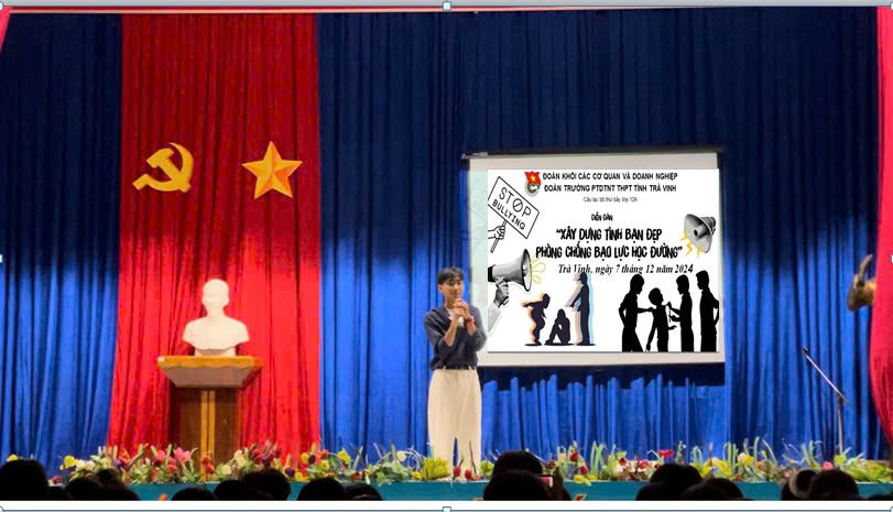 Đoàn trường Phổ thông DTNT – THPT tổ chức Diễn đàn “Xây dựng tình bạn đẹp – Nói không với bạo lực học đường”