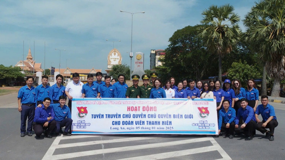 Tuổi trẻ Đoàn khối Trà Vinh tham quan cột mốc 211 gắn hoạt động tuyên truyền về chủ quyền biển đảo, biên giới cho đoàn viên thanh niên tại tỉnh Long An
