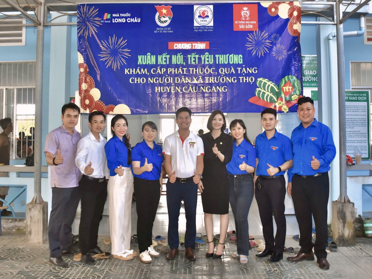 Đoàn cơ sở Sở y tế tổ chức chương trình “Khám, cấp phát thuốc, tặng quà” cho người dân có hoàn cảnh khó khăn tại Xã Trường Thọ, huyện Cầu Ngang