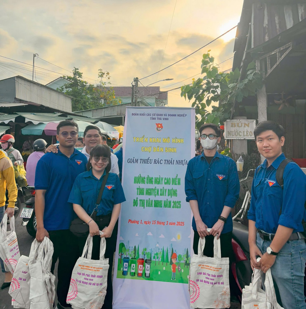 Đoàn khối: triển khai mô hình “Chợ dân sinh giảm thiểu rác thải nhựa” hưởng ứng ngày cao điểm “Tình nguyện xây dựng đô thị văn minh”