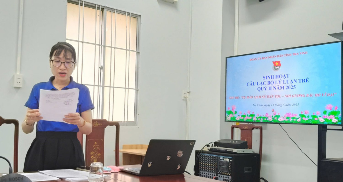 Câu lạc bộ Lý luận trẻ Đoàn UBND tỉnh tổ chức sinh hoạt quý II với chủ đề “Tự hào lịch sử dân tộc – Noi gương Bác Hồ vĩ đại”