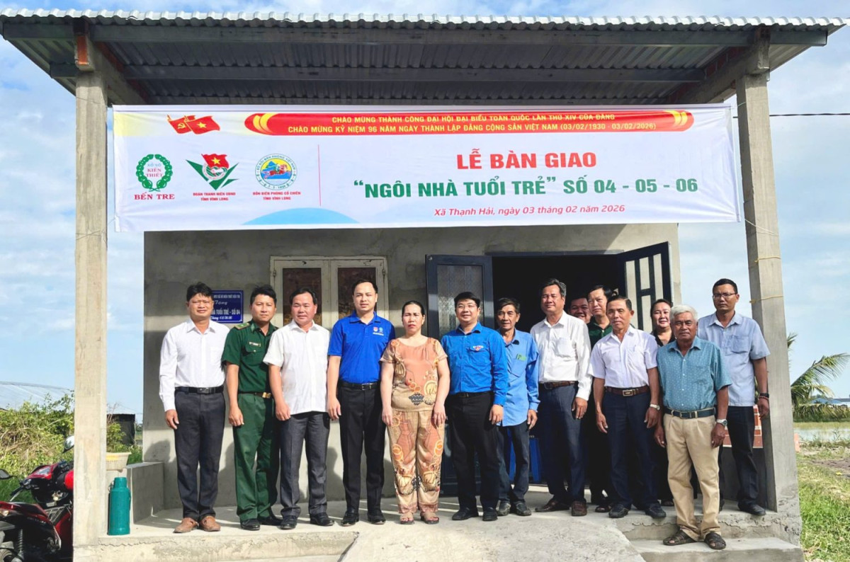 Đoàn Thanh niên UBND tỉnh Vĩnh Long bàn giao 03 Ngôi nhà tuổi trẻ