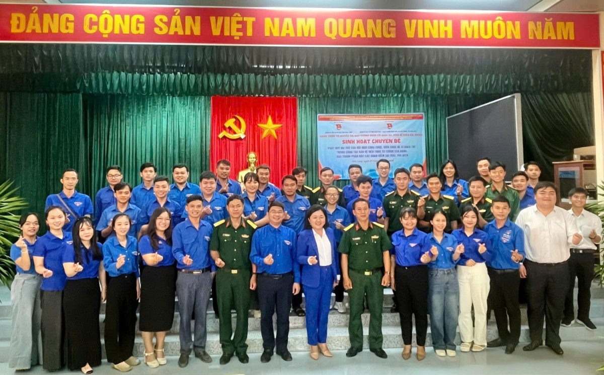 Đoàn Thanh niên UBND tỉnh Vĩnh Long tổ chức Hội nghị sinh hoạt chuyên đề quý IV năm 2025